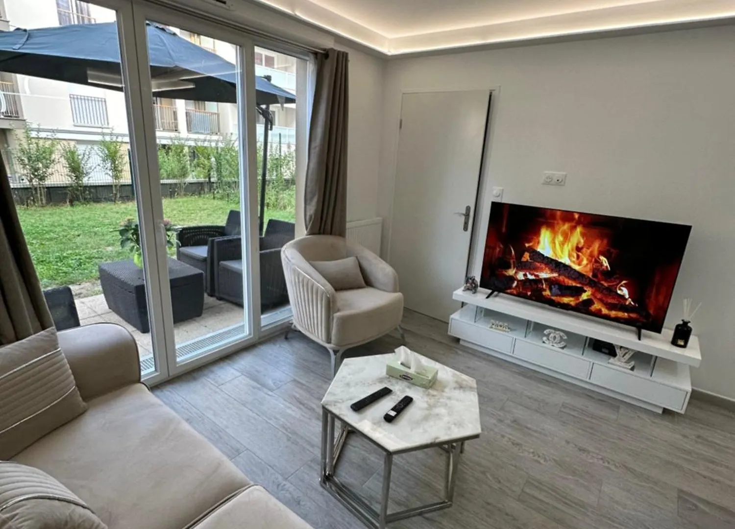 Apartment Appartement Avec Jardin Cosy Pres De Paris Villeneuve-le-Roi France