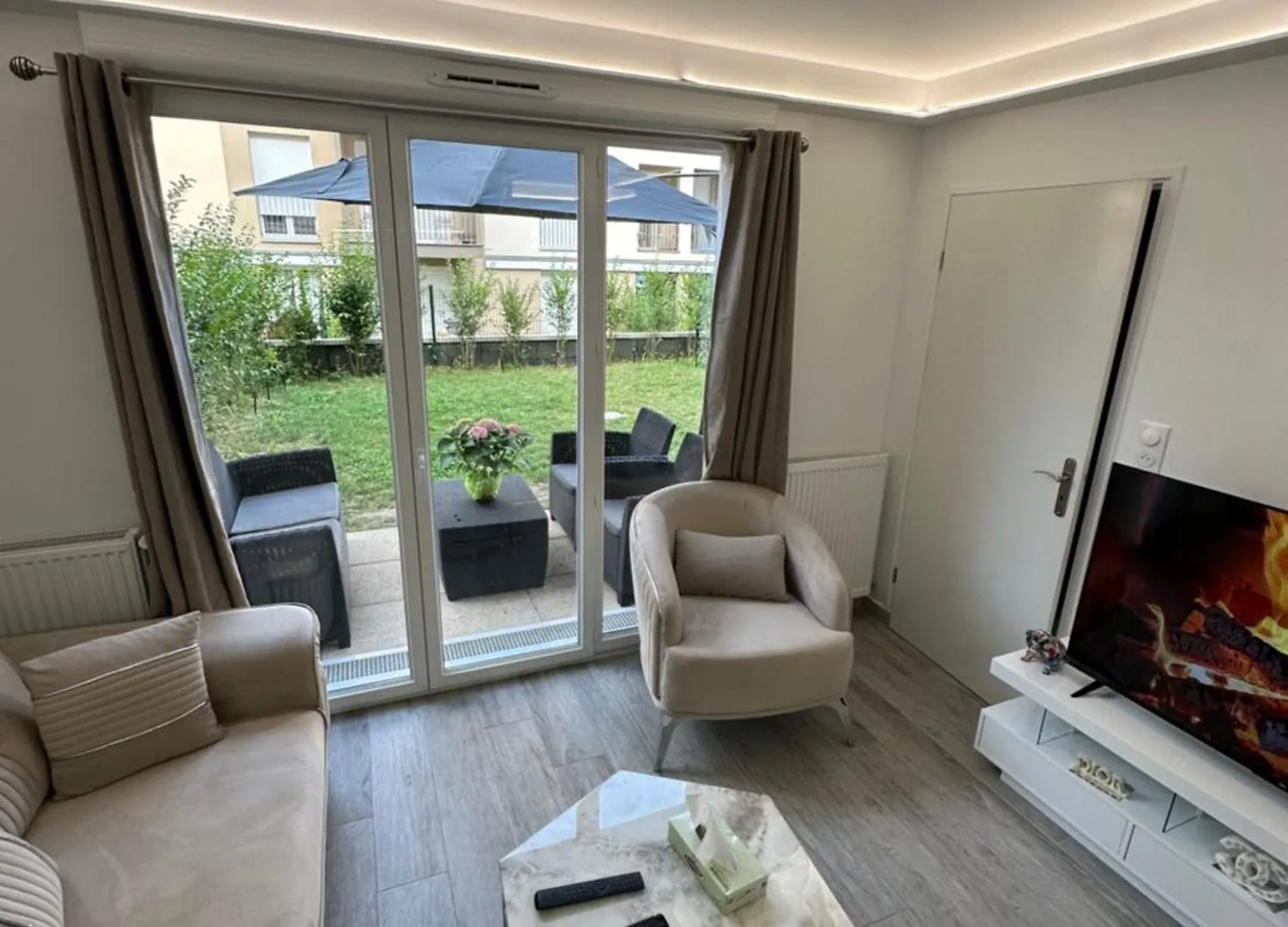 Appartement Avec Jardin Cosy Pres De Paris Villeneuve-le-Roi 0*,